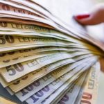 umilinta-maxima-angajatii-nevoiti-sa-vina-cu-bani-de-acasa-pentru-plata-contributiilor-270320