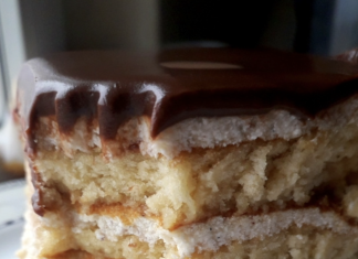 Deliciul pufos cu miere si ciocolata care se topeste in gura
