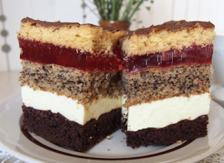 Prajitura cu crema delicioasa, nuci si jeleu de visine