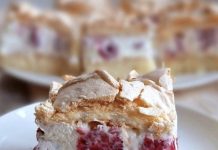 Prajitura pufoasa cu zmeura si bezea: Combinatia care cucereste pe oricine