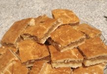 Placinta pufoasa cu mere