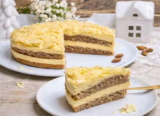 Prajitura Suedeza cu Migdale si Crema Catifelata