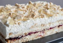 O prajitura alba, cremoasa, eleganta – un desert minunat, fara coacere
